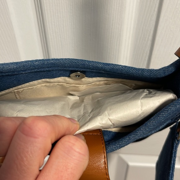 Rae Dunn Denim Canvas small Crossbody with change zip purse - Picture 7 of 11